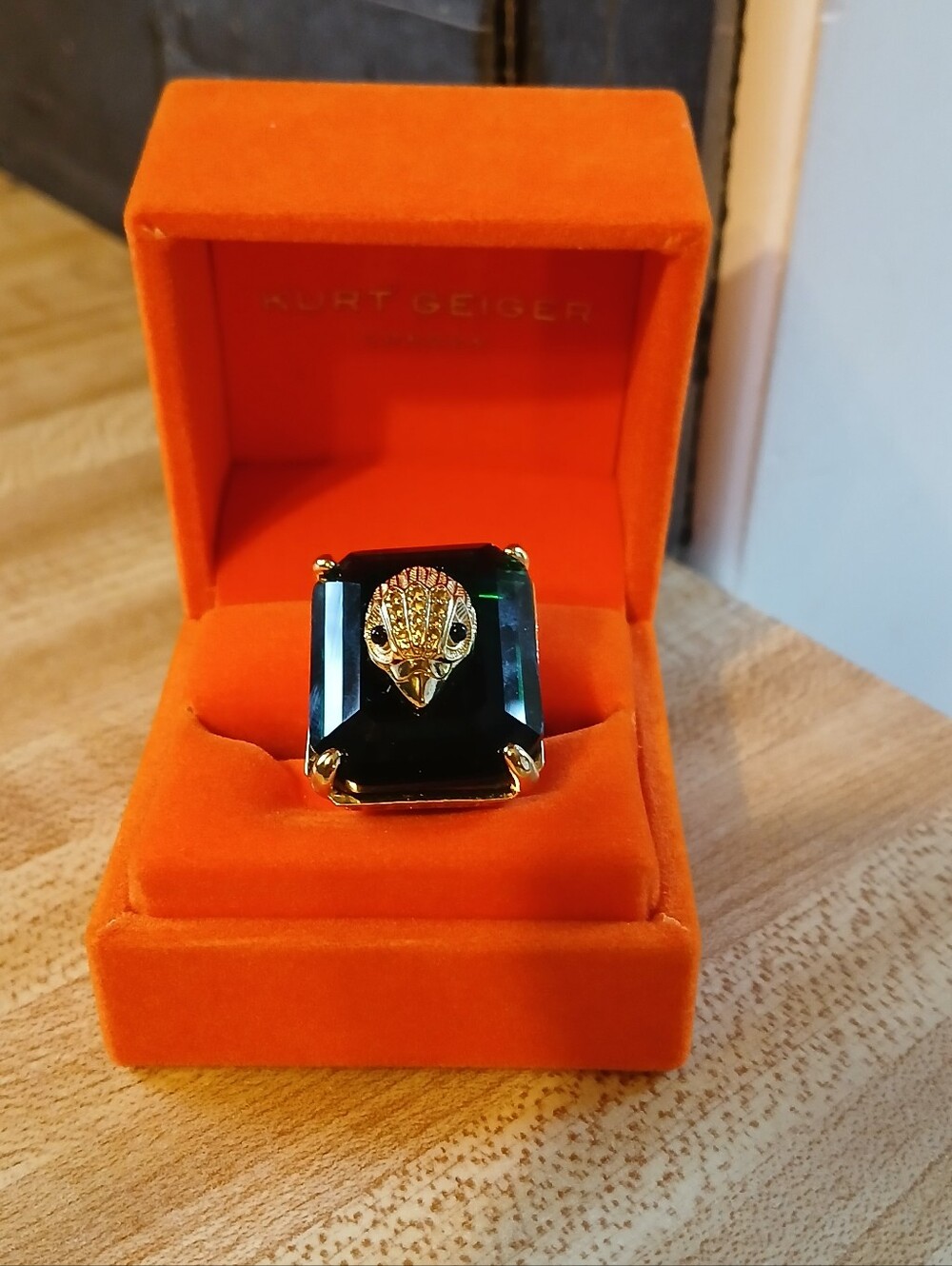 Kurt Geiger NWT Emerald Green Ring NIB Size 9